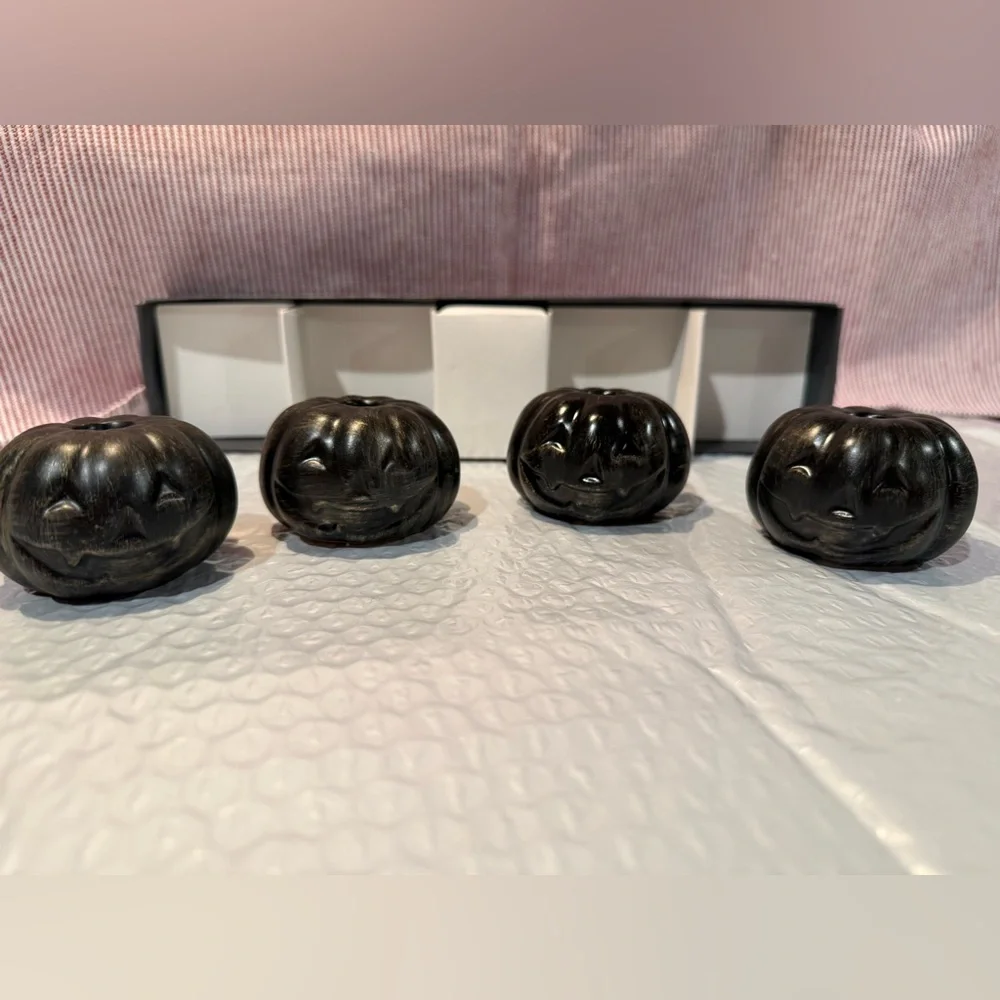 New Rare Williams Sonoma Jack-O-Lantern Set of Taper Holders, S/4, Black, Small